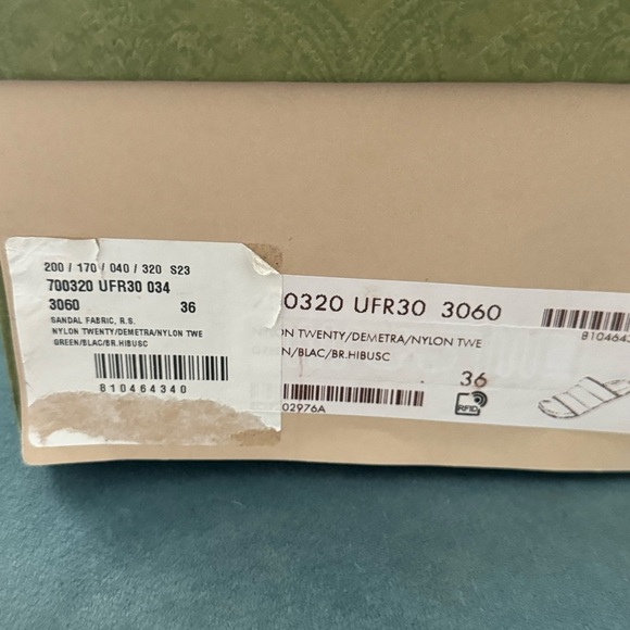 Gucci web padded slides size 36 EU NWT never been worn - Picture 7 of 8